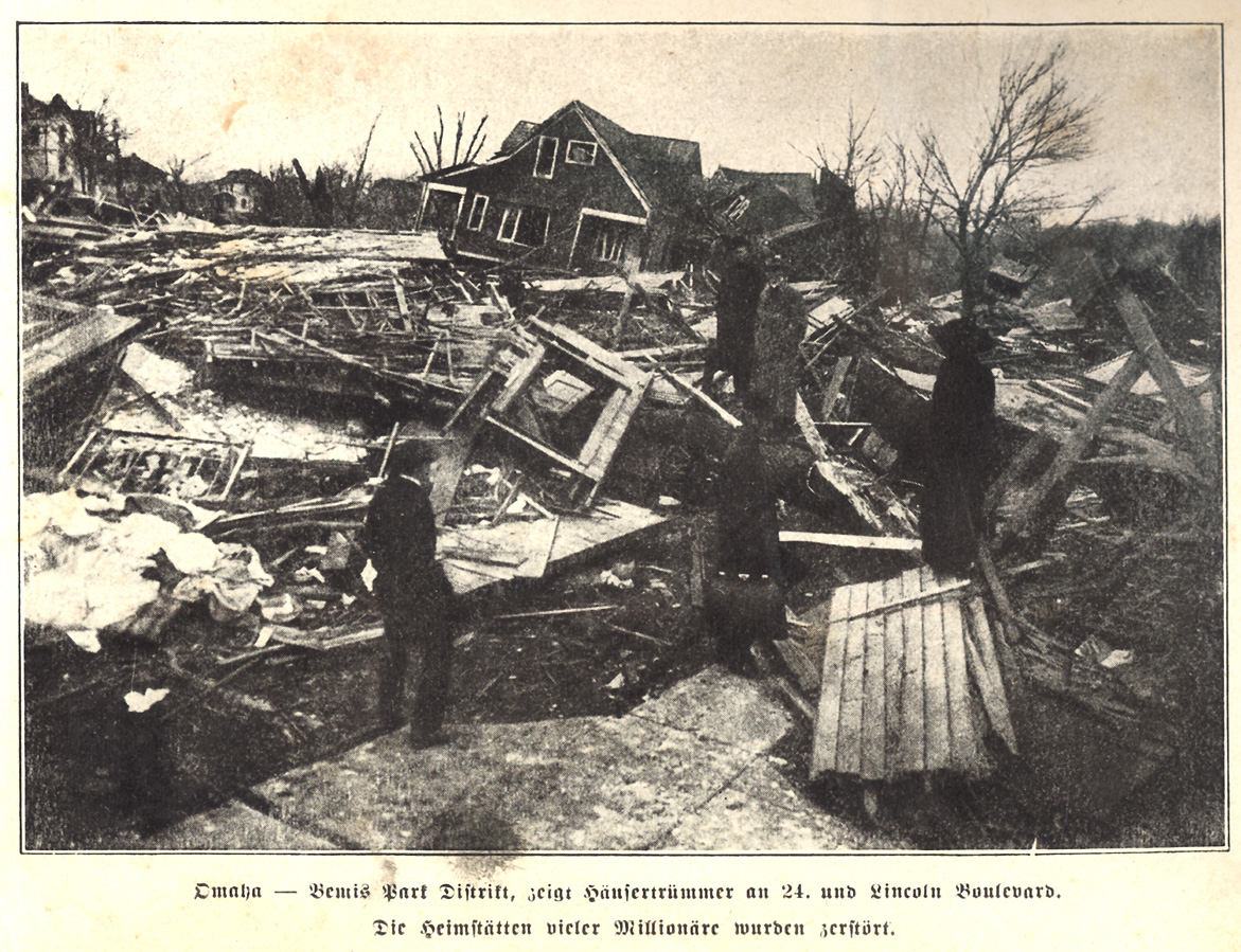 Scene_at_34th_St_and_Lincoln_Blvd_Omaha_after_tornado