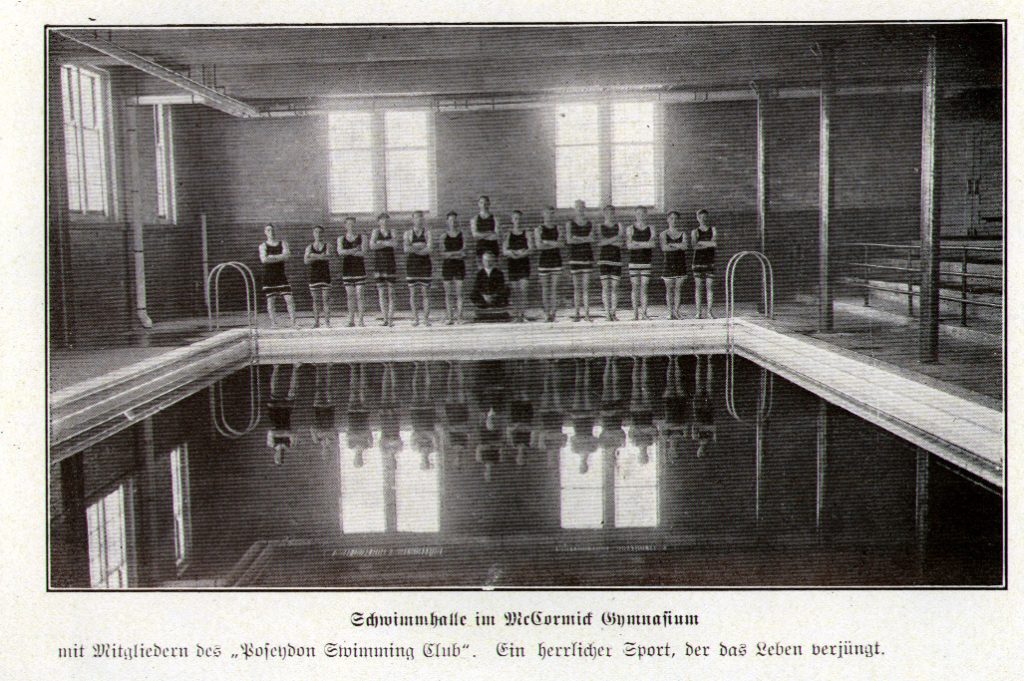 Schwimmhalle